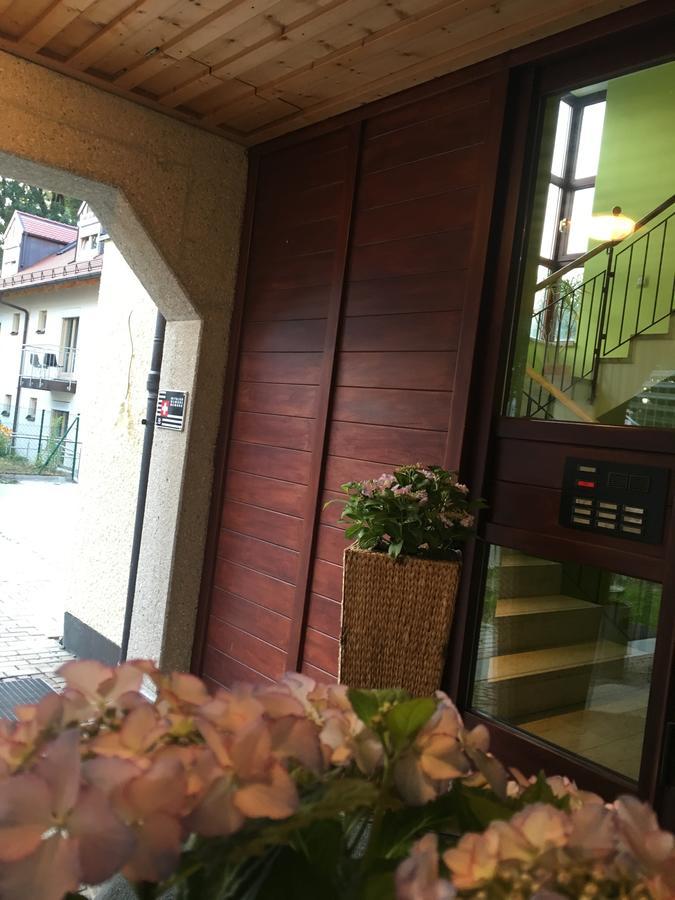 Parkhotel Leiser Планег Экстерьер фото